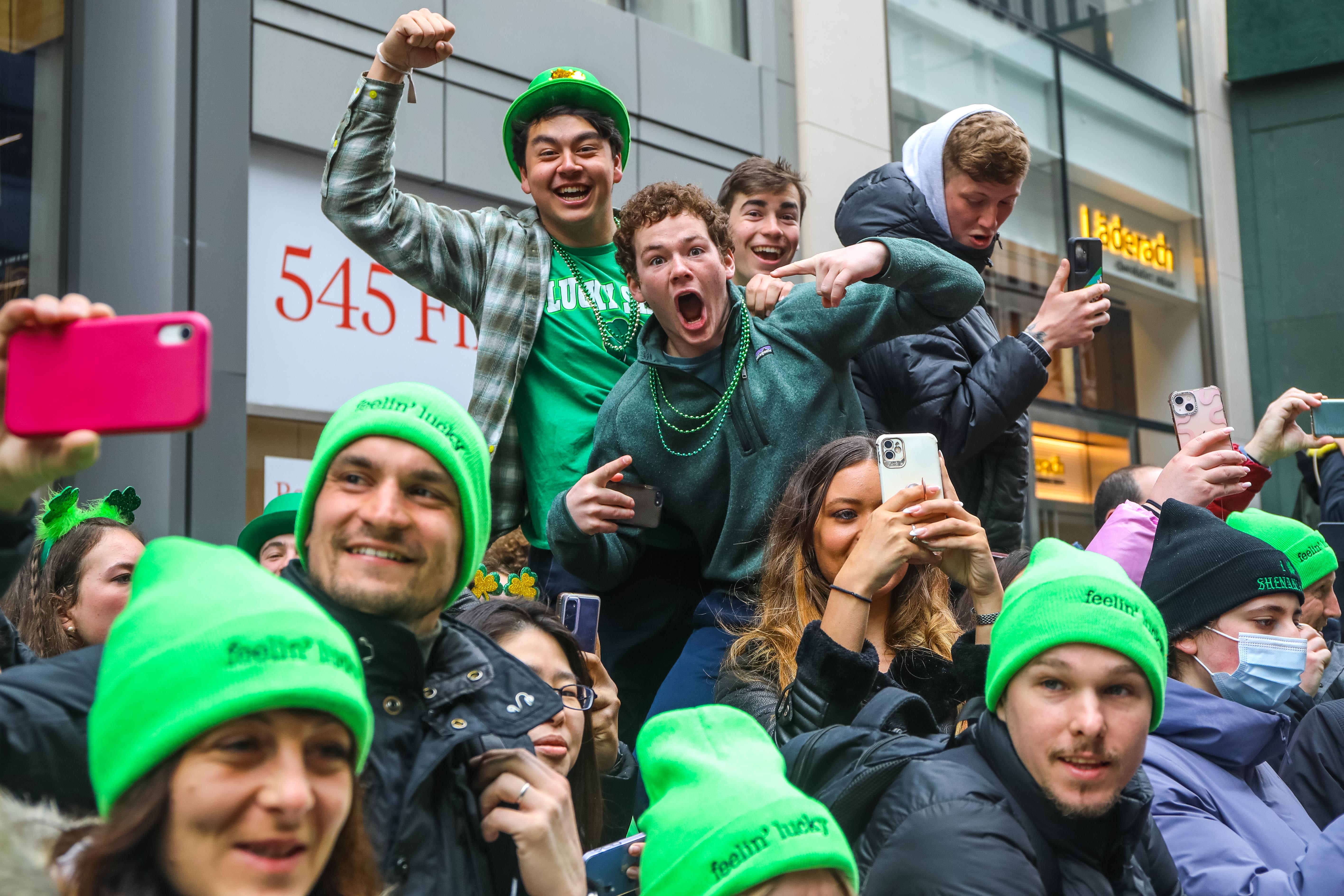 3,750 New York City St Patricks Day Parade Stock Photos, High-Res