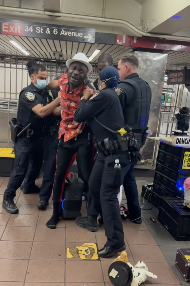 ‘Dancing is happiness’ subway saxophonist arrested over ‘MTA complaints’ ‘Dancing is happiness’ subway saxophonist arrested over ‘MTA complaints’