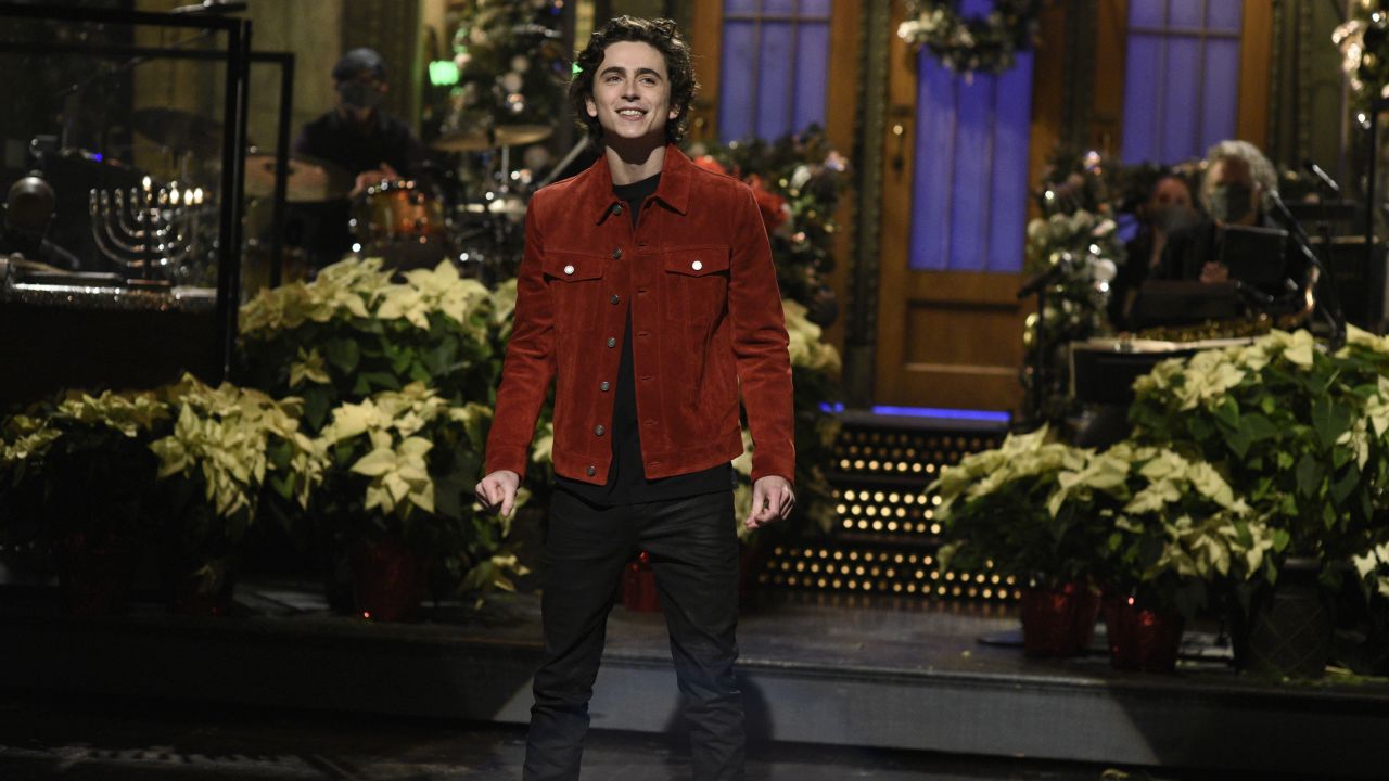 SNL Recap: Host Timoth&eacute;e Chalamet Loves Christmas In NYC, Tiny Horses & Pete Davidson