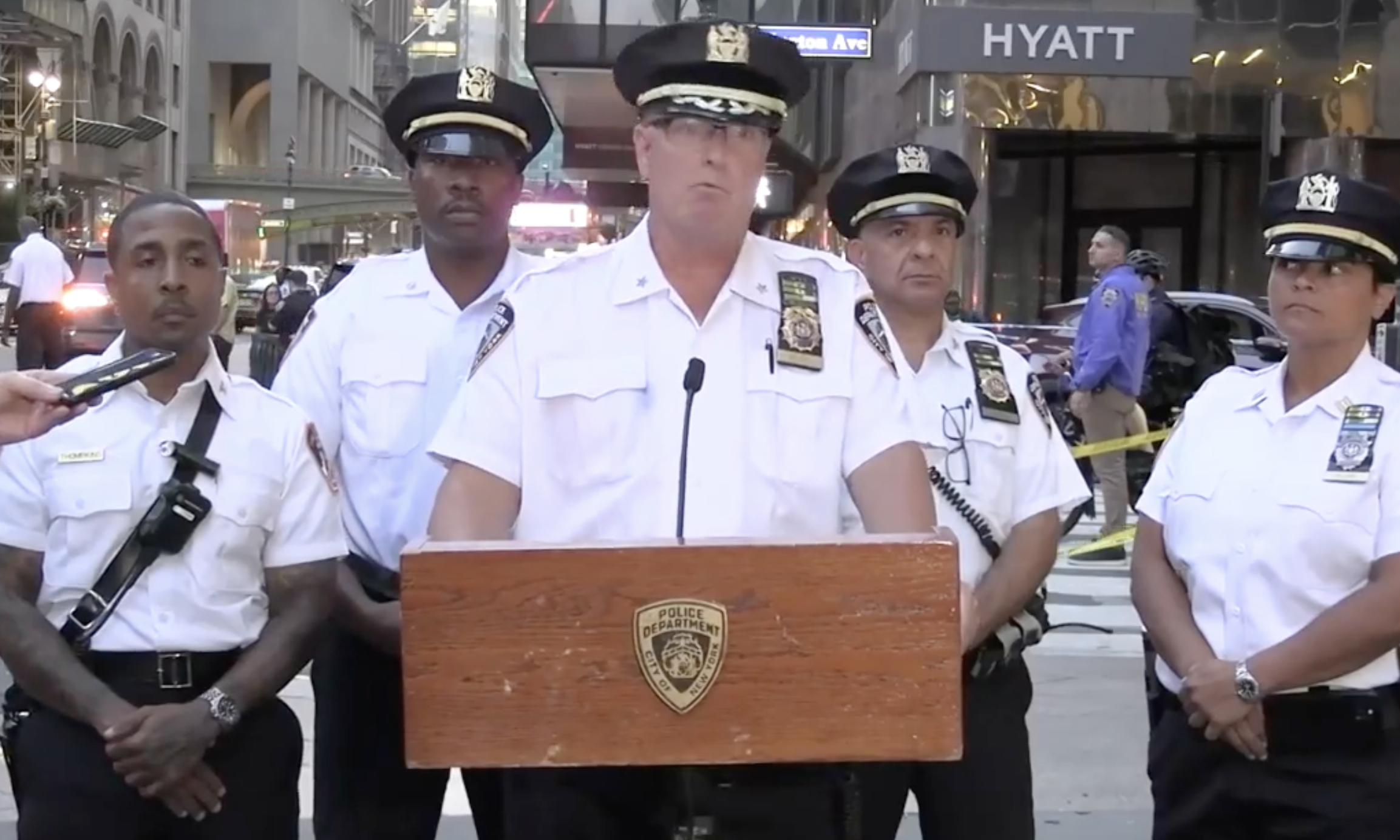 Driver tries evading police, injures 10 in Midtown: NYPD
