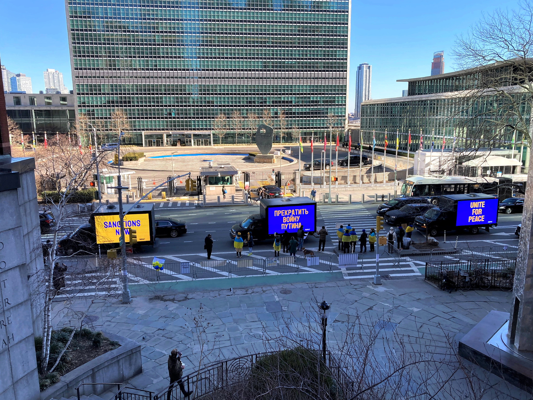 pro-Ukrainian demonstrators in front of the U.N.