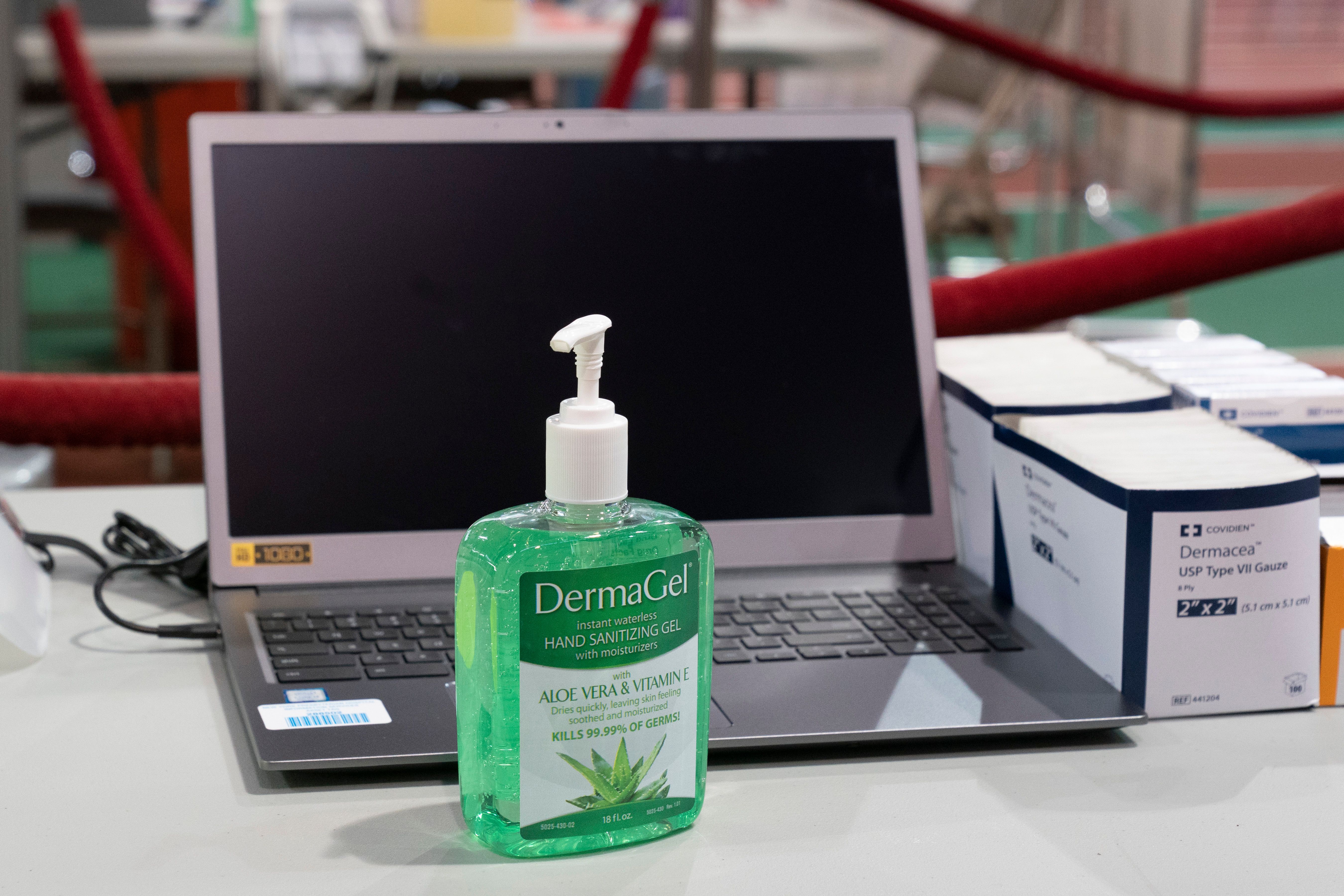 The Digital Divide Is Keeping Many NYC Seniors From Scheduling COVID-19 Vaccinations The Digital Divide Is Keeping Many NYC Seniors From Scheduling COVID-19 Vaccinations