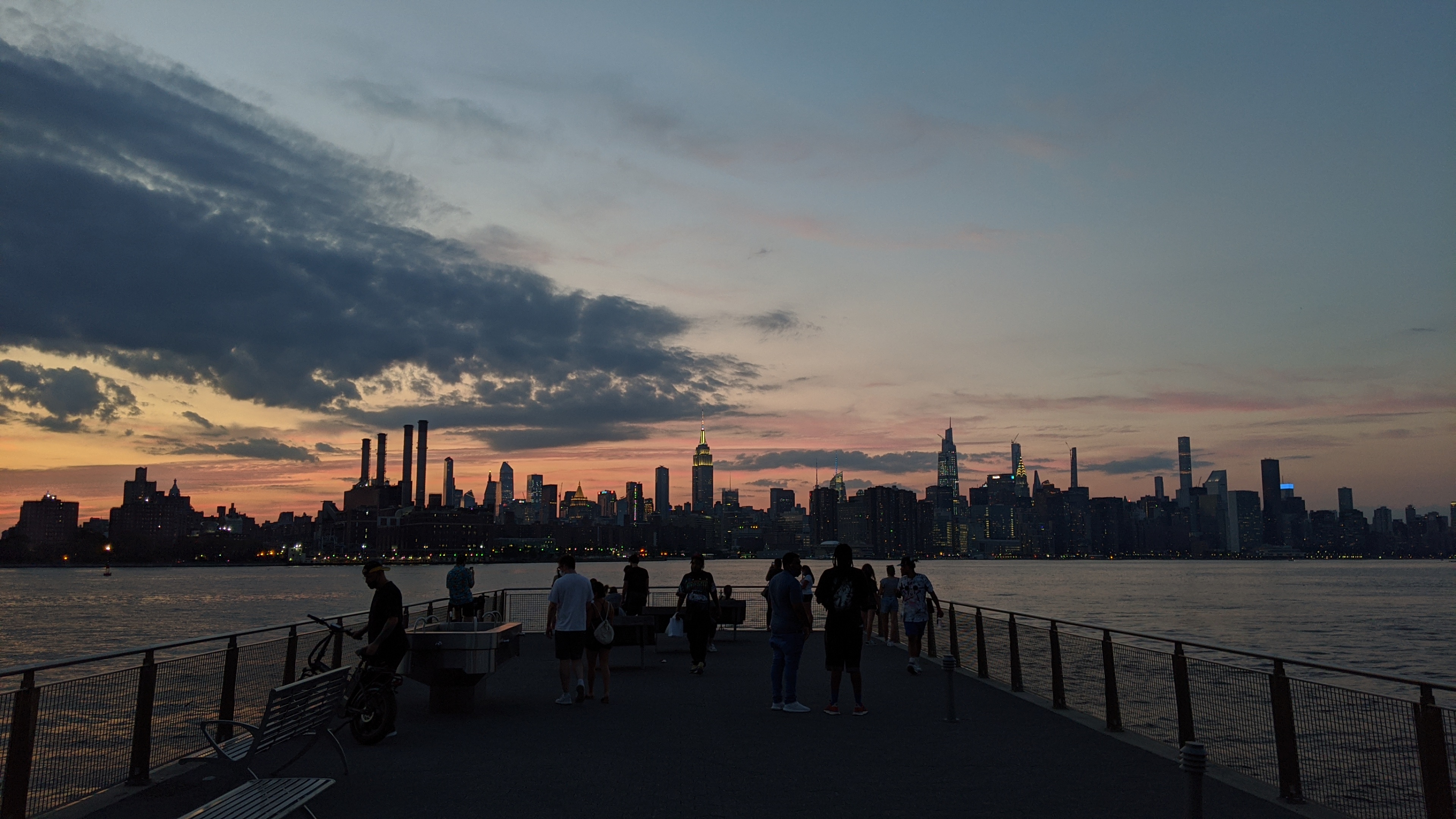 Extra Extra: Congrats, you&rsquo;ve made it through NYC&rsquo;s earliest sunset in 2022