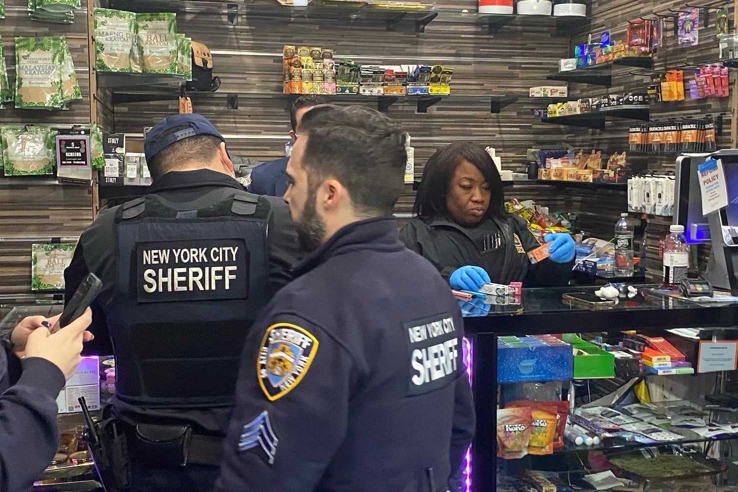 NYC councilmembers urge sheriff, NYPD to escalate crackdown of unlicensed marijuana