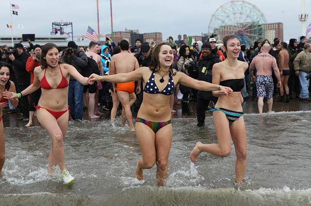 Behold The Best Bikinis And Bellies Of The 2013 Polar Bear Plunge -  Gothamist