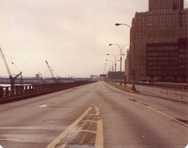 The deteriorated West Side Highway in lower Manhattan, 1973. Later that year,  an overloaded dump truck fell through the elevated road, forcing its  permanent closure. [1024 x 752] : r/HistoryPorn